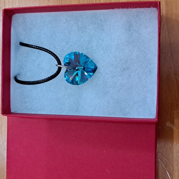 Evening Ocean Crystal Heart Necklace - Picture 4 of 6